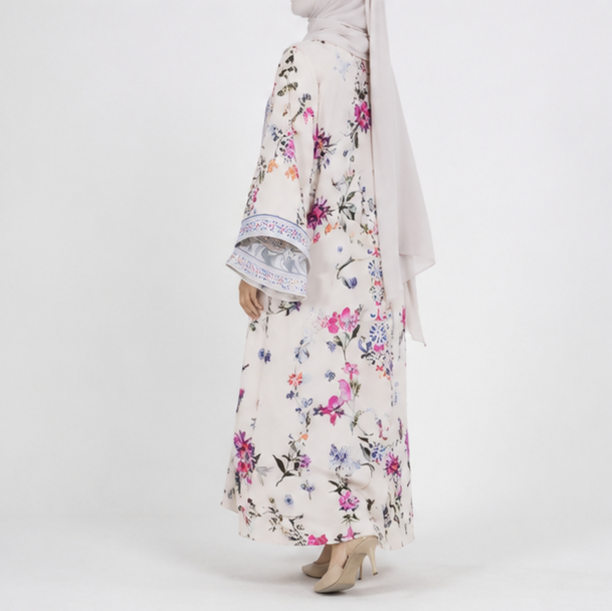 Noor Al-Haya Abaya